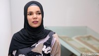 Sepertinya tak sulit baginya untuk terlihat cantik.