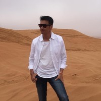 Dengan gayanya yang santai, membuat Eddie Foe makin mirip anak muda. Foto: dok. Instagram