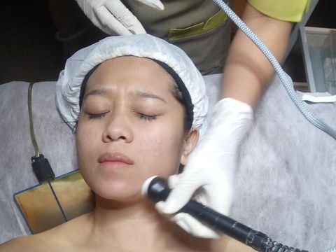 Kulit Lebih Halus & Lembab Setelah Facial Mutiara di Miracle Clinic