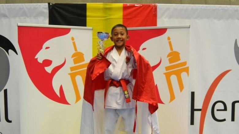 Bufon Anak Orang Susah Raih Emas Karate Internasional di Belgia Bufon Anak Orang Susah Raih Emas Karate Internasional di Belgia
