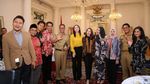Saat Para Pemain AAC2 Selfie dan Seru-seruan Bersama Anies-Sandi