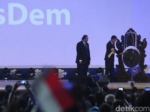 Sah! NasDem Kukuhkan Jokowi Jadi Capres 2019