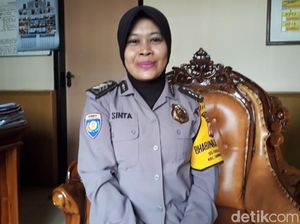 Polisi Baik dari Sumedang Ini Kerap Jadi Guru SLB