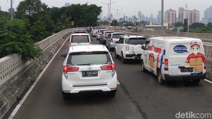 Warga Mengeluh TransJ Ragunan-Monas via Antasari Ditempuh 1,5 Jam
