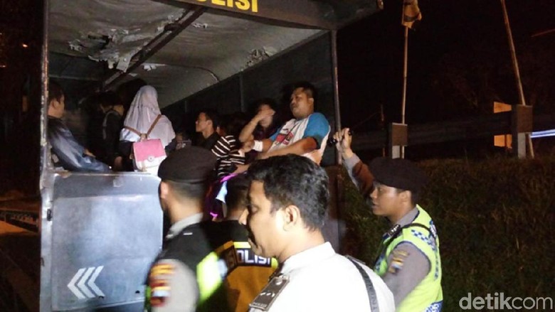 15 Pasangan Tidak Resmi Terjaring Razia di Kabupaten Semarang 15 Pasangan Tidak Resmi Terjaring Razia di Kabupaten Semarang