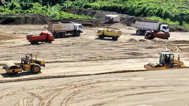 Ambisi Jokowi Bangun Tol Ribuan Km Masih di Bawah Target