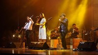 Momen semalam menjadi begitu spesial, apalagi dengan hadirnya Monita Tahalea untuk lagu Cerita Gunung dan Laut. Foto: dok. Liztomania