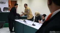 Yusril Ihza Mahendra hadir dalam sidang putusan tersebut.