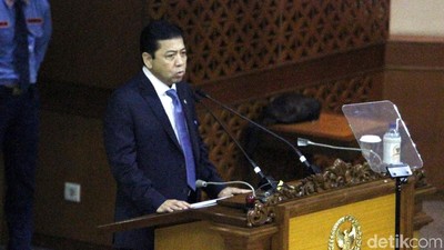 Tak Penuhi Panggilan KPK, Novanto Hadir di Paripurna DPR