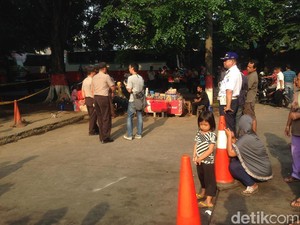 Polisi Perketat Pengamanan di TKP Penemuan Mayat di Kampung Rambutan