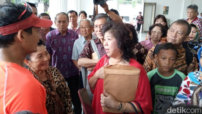 Warga Pluit Adukan Pelanggaran Pergub 171 tentang RT/RW ke Sandi Warga Pluit Adukan Pelanggaran Pergub 171 tentang RT/RW ke Sandi