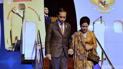 Momen-momen Kemesraan Jokowi Bergandengan dengan Iriana