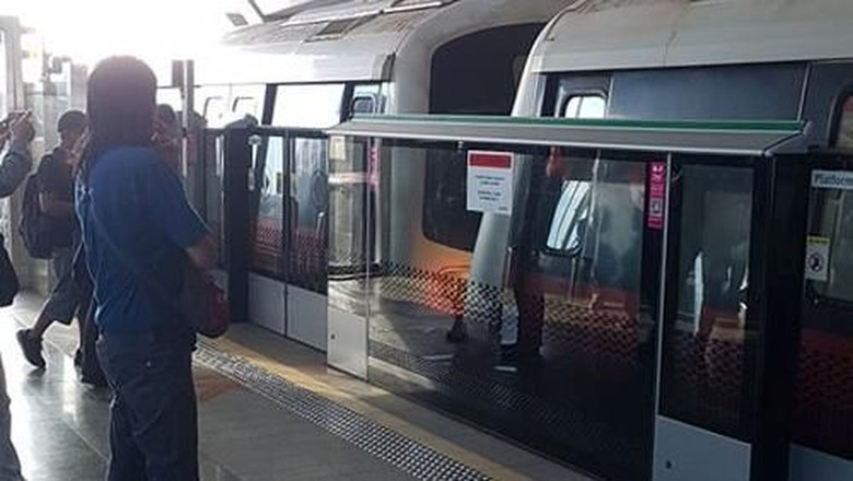 25 Orang Luka dalam Tabrakan 2 Kereta, MRT Singapura Minta Maaf 25 Orang Luka dalam Tabrakan 2 Kereta, MRT Singapura Minta Maaf