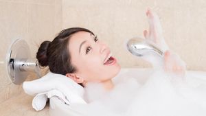 Buat Kamu yang Sedang Mandi, Jangan Lupa Menyanyi Kalau Mau Sehat