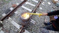 Pembangunan jalur ini untuk memberikan kenyamanan penumpang kereta api.