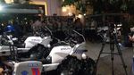 KPK Datang, Begini Ketatnya Pengawalan Polisi di Rumah Novanto