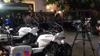 Belum jelas apa yang bakal dilakukan para penyidik KPK terhadap Ketua DPR itu. Kini detikcom masih terus memantau di lokasi. (Kanavino/detikcom)
