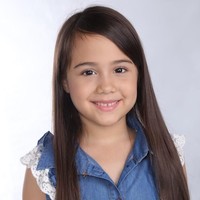 Nicole Elizabeth Rossi namanya mulai melambung di dunia hiburan sejak membintangi serial Elif versi Indonesia. Ia menjadi salah satu artis cilik paling laris, kini ia berperan disinetron Anugrah Cinta. Foto: Instagram