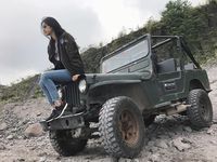 Miss International 2017 Kevin Liliana juga menjajal Jeep Willys