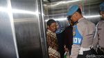 Idrus Marham Jenguk Setya Novanto di RS