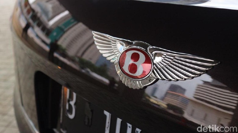 Logo Bentley (Foto: Dina Rayanti) Logo Bentley (Foto: Dina Rayanti)