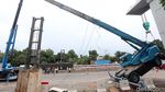 Foto: Ini Crane yang Roboh dan Bikin Macet di Tol Cikampek