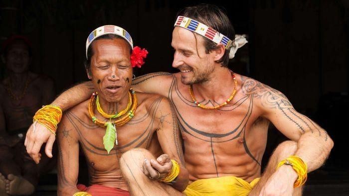 Pria Asal Melbourne Hidup 8 Tahun Bersama Suku Mentawai