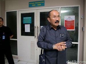 KPK Panggil Fredrich Yunadi Lusa