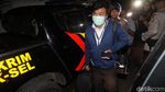 Foto: Penyidik KPK Bawa Banyak Koper dari Rumah Setya Novanto