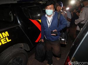 KPK Geledah Kamar Hingga Lemari Novanto, Pengacara: Tak Ada Rahasia