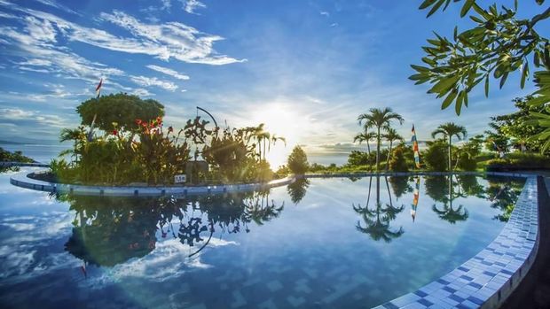 Pemandangan dari kolam renang Estrella Hotel