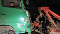 Truk tersebut berhasil dievakuasi.