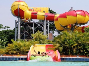 Promo Beli 1 Gratis 1 Atlantis Water Adventures, Buat Liburan Seru!