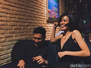Ekspresi Haru Eva Celia Dilamar Saat Ulang Tahun