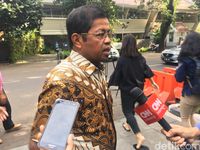Idrus Marham datang ke Rumah Setya Novanto pagi ini
