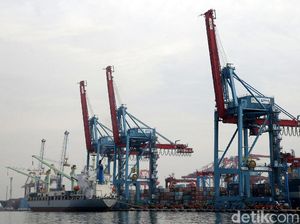 Neraca Dagang RI Surplus 52 Bulan Berturut-turut!