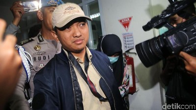Dikawal Polisi, Tim KPK Cek Kondisi Setya Novanto di Rumah Sakit