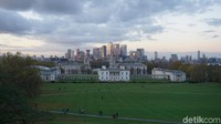 Sebaiknya datanglah pagi atau siang hari agar lebih puas jelajah komplek Royal Greenwich Observatory (Erna/detikTravel)