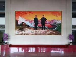 Melihat Korea Utara yang Berwarna-warni