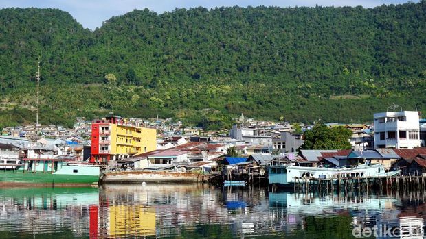 Perairan Teluk Lalong yang tenang (Wahyu/detikTravel)