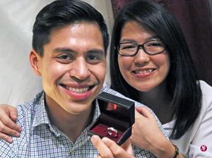 Ada Kisah Haru di Balik Pria yang Cincin Kawinnya dari Staples Bekas Operasi