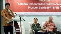 Seperti diungkap dalam diskusi panel bertemakan Outlook Ekonomi dan Politik Indonesia 2018 , Prospek Bisnis BPR-BPRS di Jakarta, Kamis (16/11). Foto: dok. Indobarometer