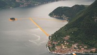 Trotoar ini sendiri dibuat oleh Cristo dan istrinya, Jeanne Claude. Struktur utamanya diberi nama The Floating Piers. Istimewa/boredpanda.