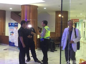 Video: Suasana Ruangan Tempat Novanto Dirawat di RS Malam Ini