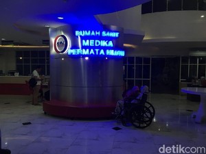Tim KPK Tiba di RS Medika, Cek Kondisi Setya Novanto