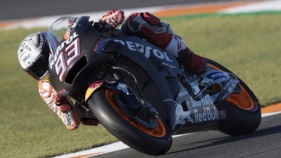 Honda RC213V Versi Gelap Tunggangan Pedrosa dan Marquez