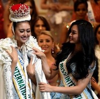 Kevin Lilliana masih belum percaya dirinya menyandang gelar Miss International 2017. Last night was the best moment in my life that ever happened?? tulis Kevin Lilliana di Instagram. (Foto: AFP PHOTO / Toshifumi KITAMURA)
