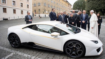 Laku Hampir Rp 12 Miliar, Ini Lamborghini Paus Fransiskus