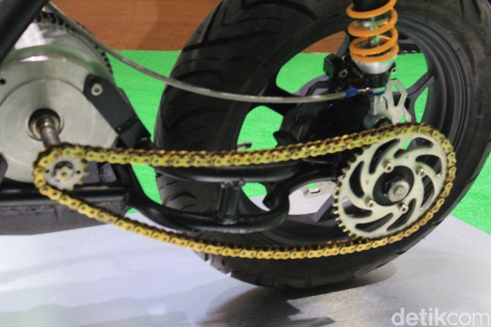 Banjir Datang Bagaimana Nasib Kendaraan Listrik?