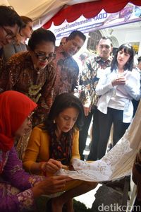 Batik Hingga Wayang Golek RI Diminati di Ekuador